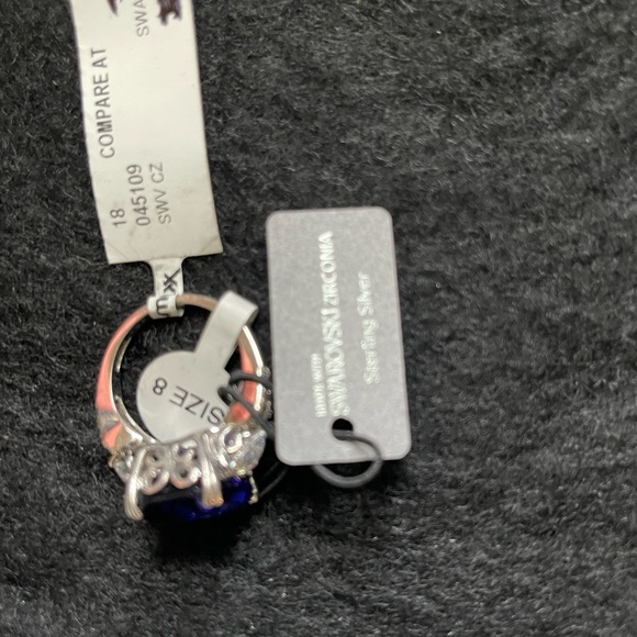 NATASHA
fringed crystal statement necklace set - Picture 4 of 6